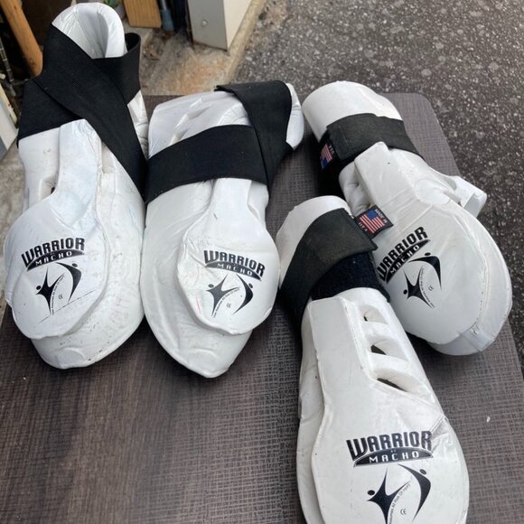 MMA Sparing Gloves and Foot Covers Set Warrior brand - Picture 1 of 4